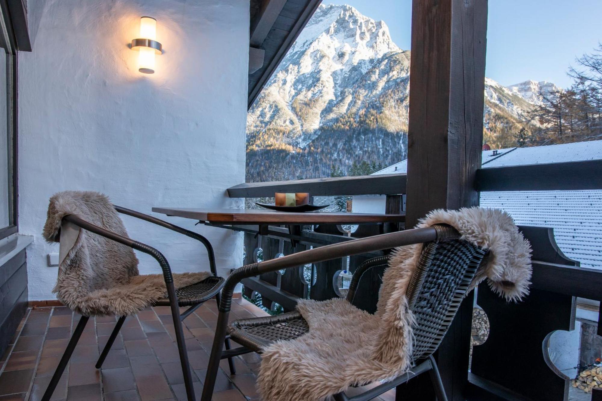 Ferienhaus Zauberberg - Magie Der Alpen - By Loewenherz Mittenwald Exterior foto